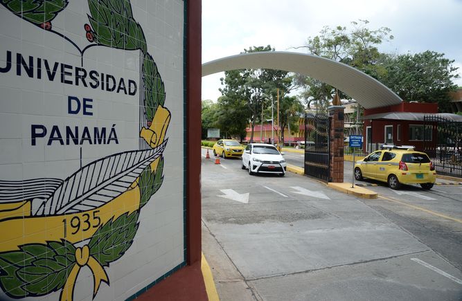 Organismo-Electoral-Universidad-Panama-UP_LPRIMA20160408_0143_35.jpg