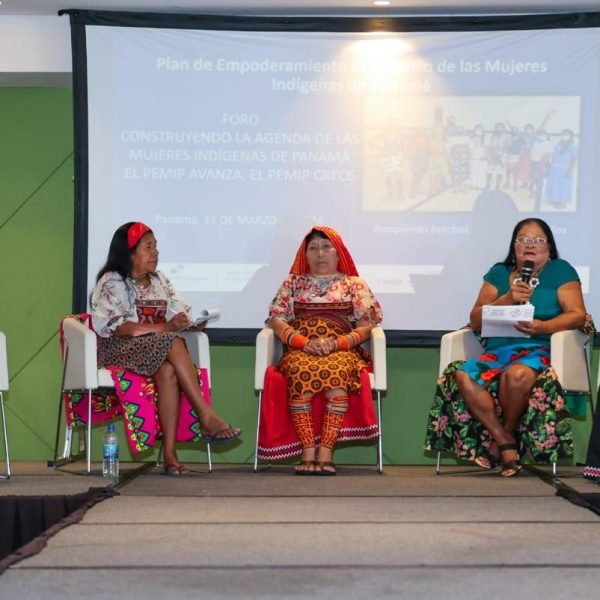 Lideresas indígenas debaten en el Foro “Construyendo la Agenda de Mujeres Indígenas de Panamá