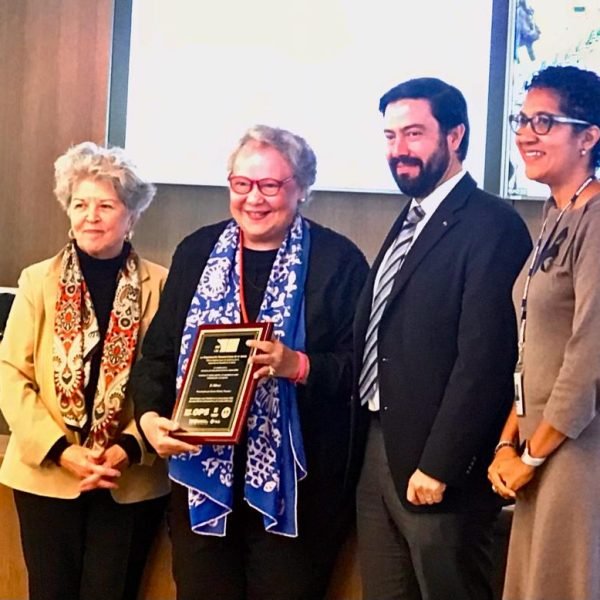 Proyecto comunitario E Silver de economía plateada gana premio internacional de OPS